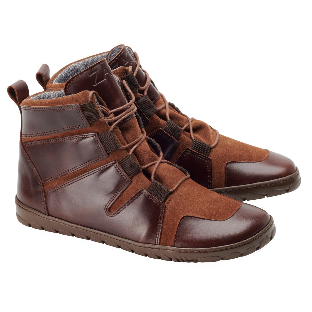 Wir präsentieren den DAQOTA Waterproof Terrabrown von ZAQQ: Diese High-Top-Sneaker bestehen aus einer stilvollen Mischung aus Leder und Wildleder, ergänzt durch ein Schnürdesign und eine strukturierte Sohle für ein bequemes Tragegefühl.